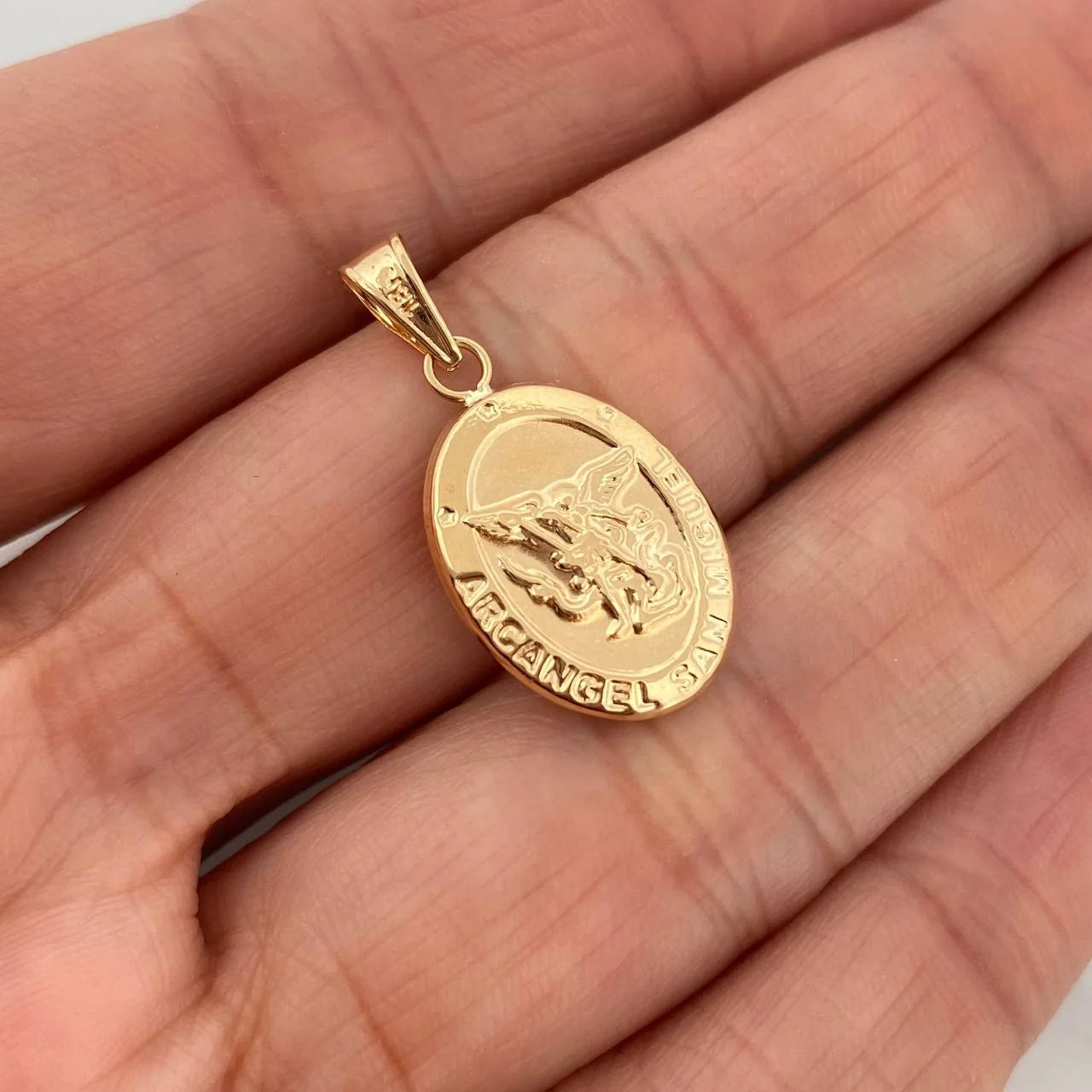 Dije San Miguel Arcangel 1.15g / 2.7cm Oro Amarillo 18K