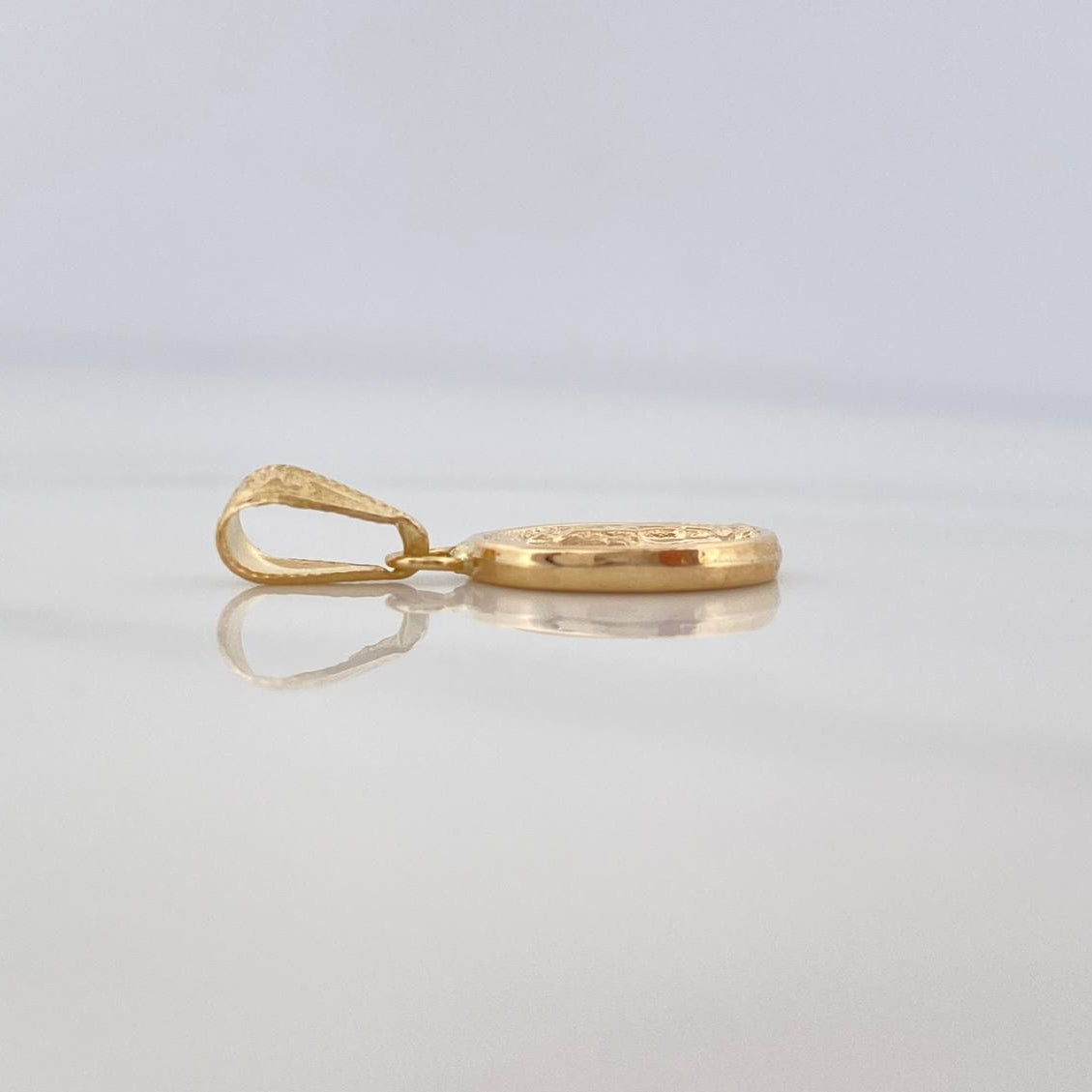 Dije Virgen Milagrosa 0.7gr / 2cm / Oro Amarillo 18K %