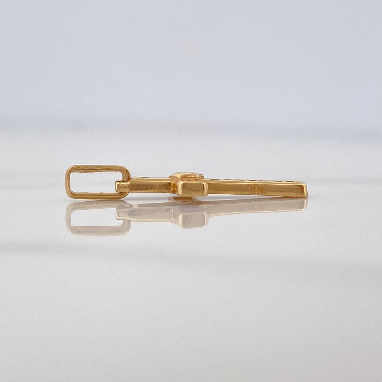 Dije Cruz 1.05gr / 2.2cm / Oro Amarillo 18K %
