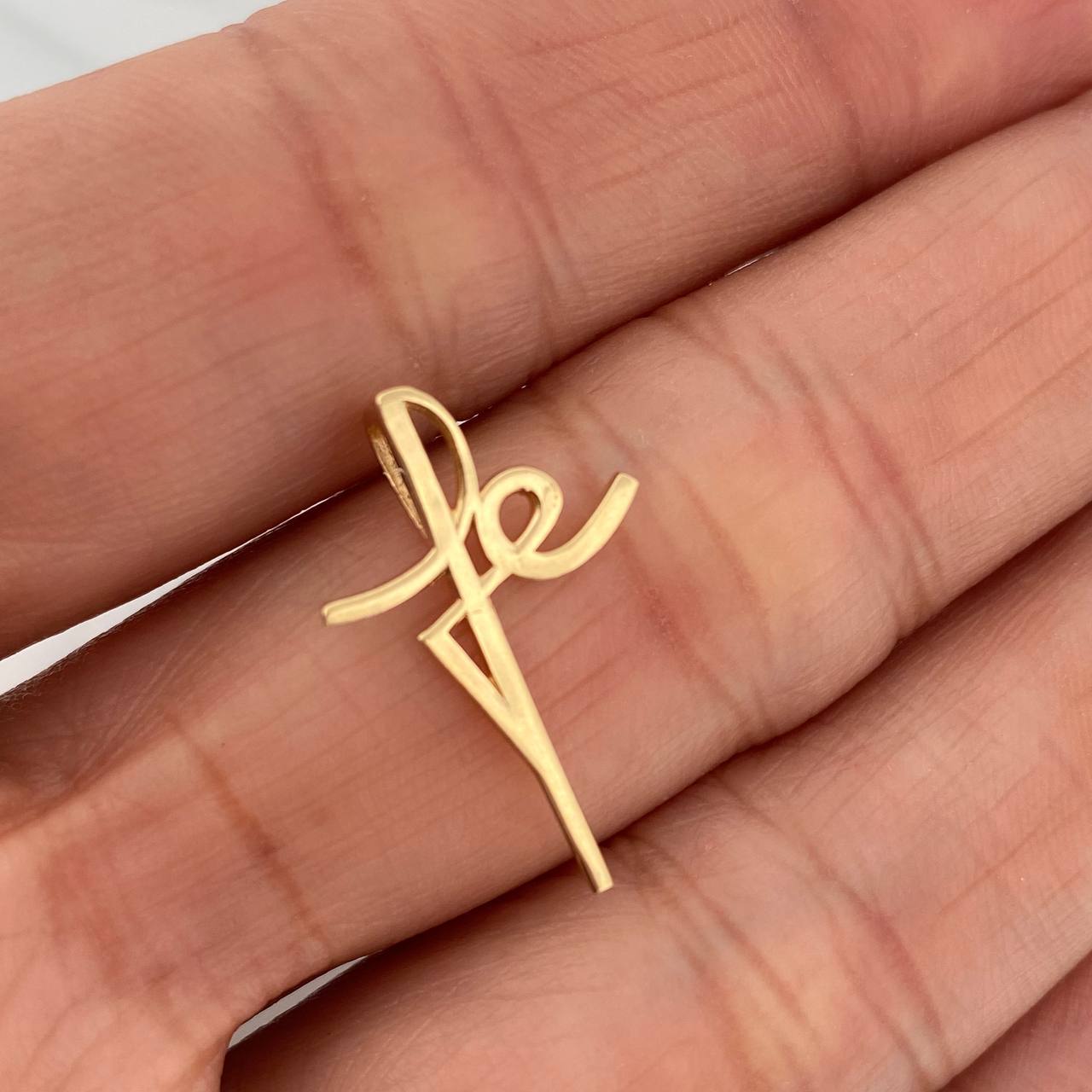 Dije Cruz Fe 0.9gr / 2.2cm / Oro Amarillo 18K %