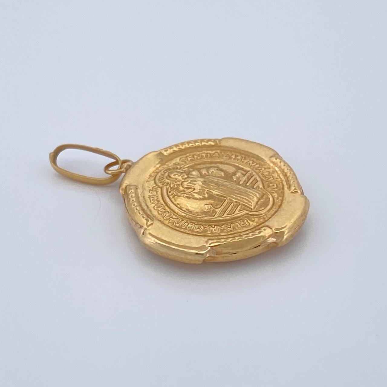 Dije San Benito 2.05gr / 3cm / Oro Amarillo 18K $