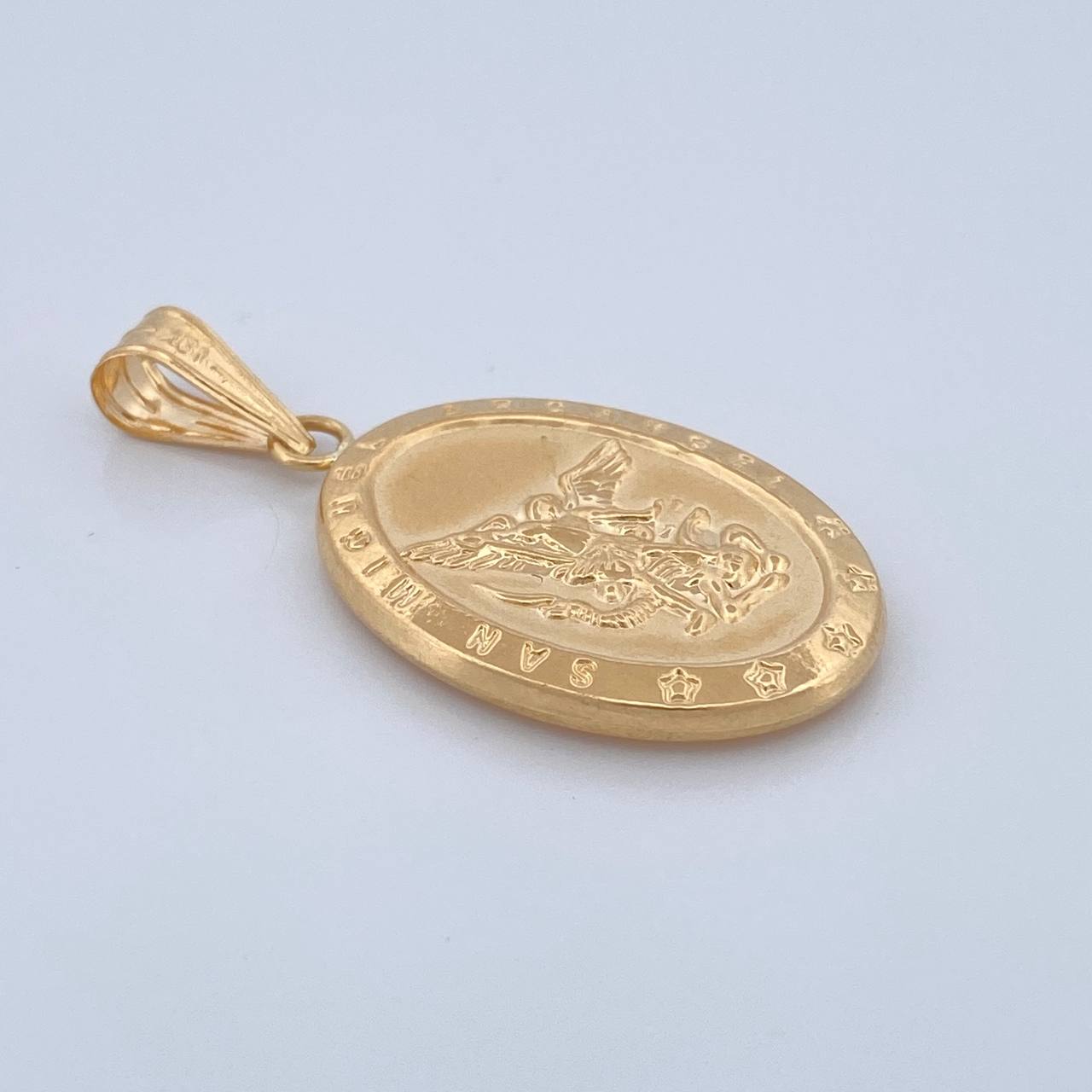 Dije San Miguel 3.65gr / 4.3cm / Oro Amarillo 18K $