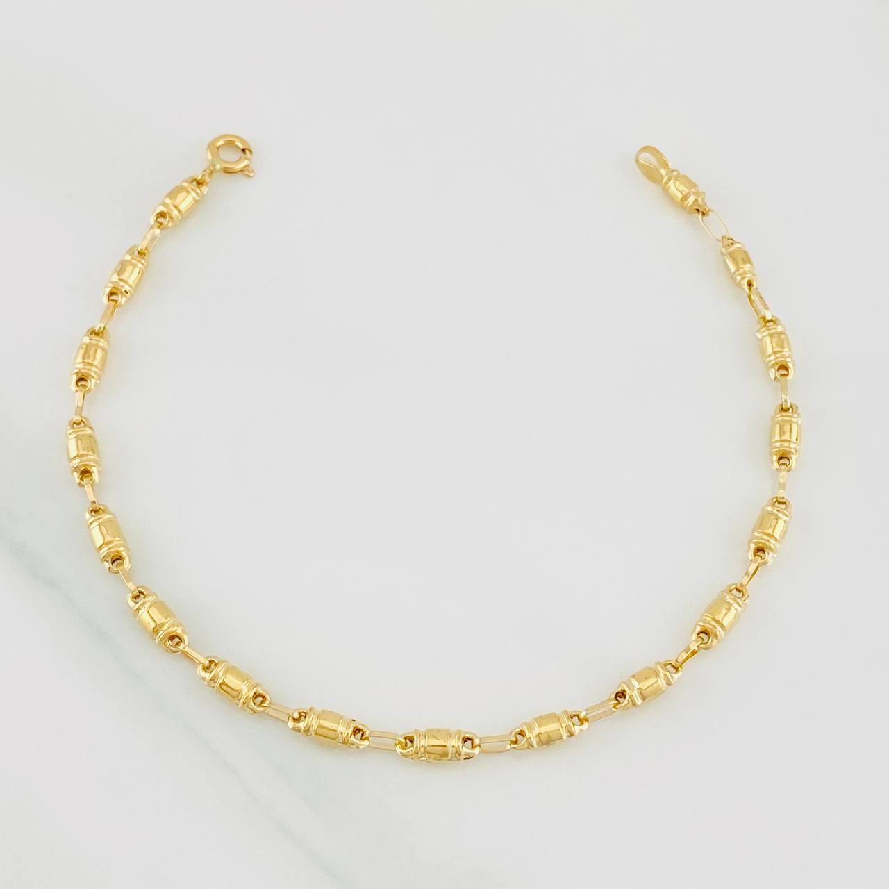 Pulso Rustico Barril 2.4g / 19cm / 3.05mm Oro Amarillo 18K