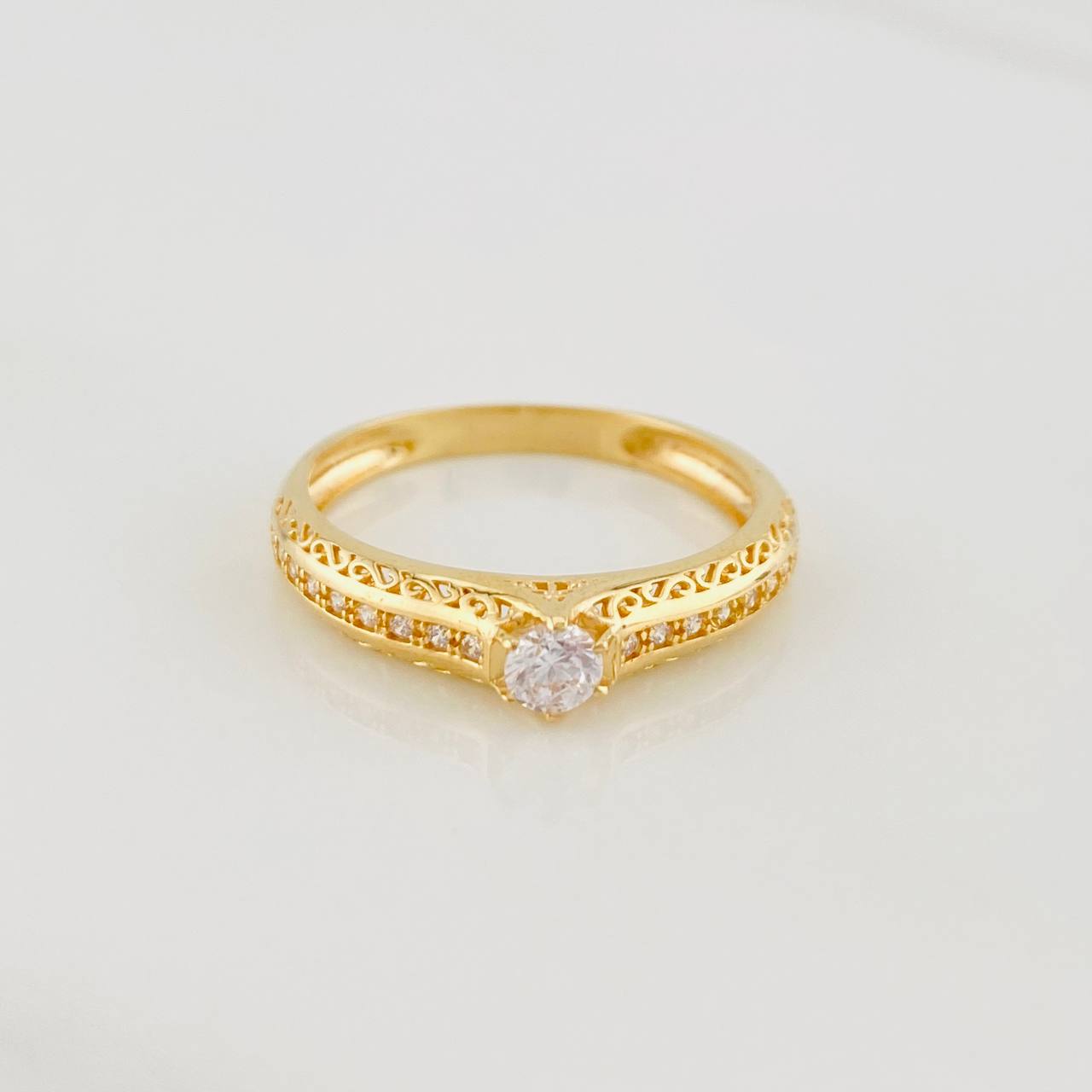 Anillo Solitario Churumbela 2.2g / T7 1/4 Oro Amarillo 18K