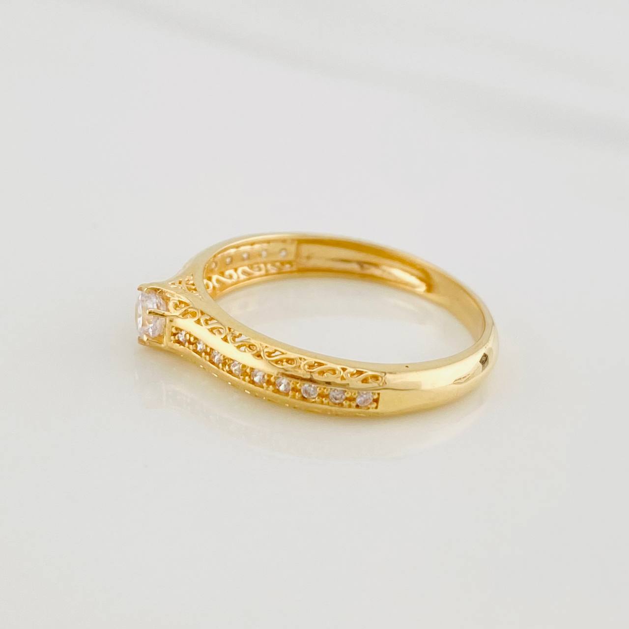 Anillo Solitario Churumbela 2.2g / T7 1/4 Oro Amarillo 18K