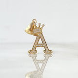Dije Letra A Corona 1.7gr / 2.6cm / Circones Blancos Oro Amarillo