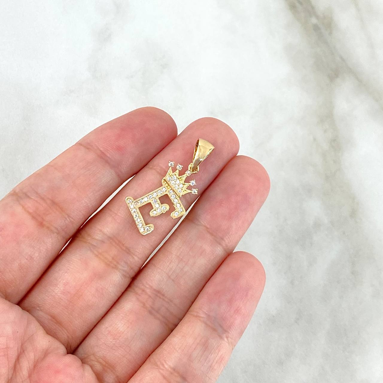 Dije Corona Letra E 1.65gr / 2.6cm / Oro Amarillo 18K *