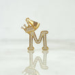 Dije Letra M Corona 1.95gr / 2.6cm / Circones Blancos Oro Amarillo ©
