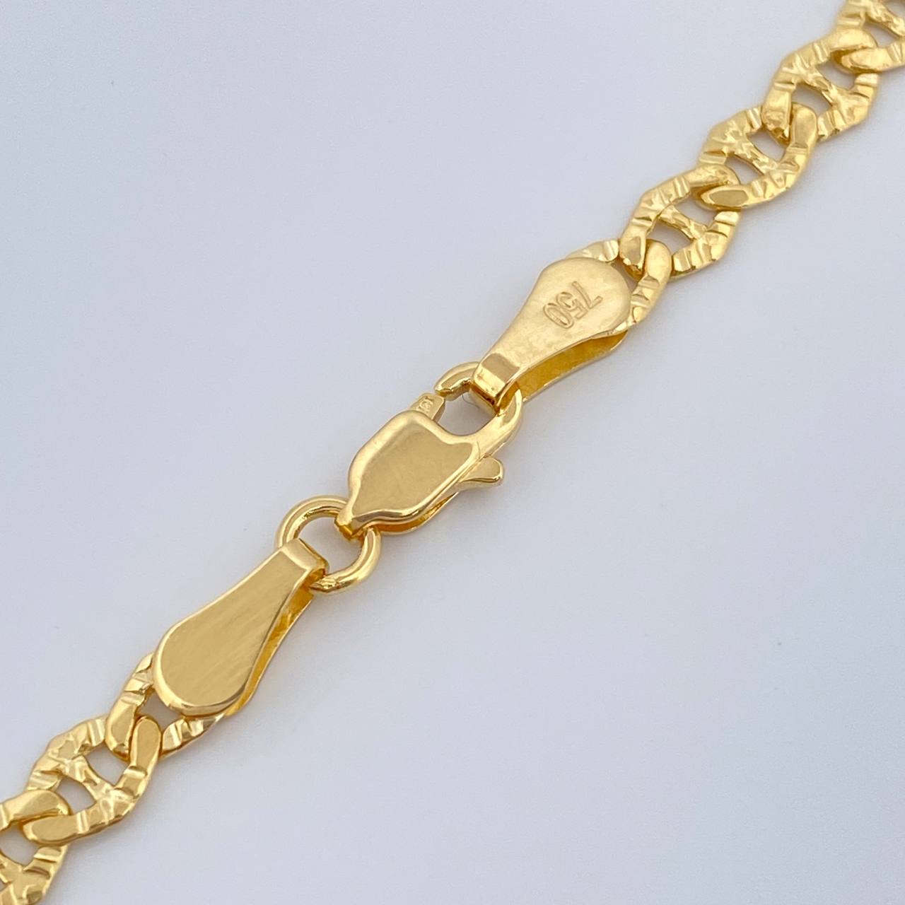 Cadena Escalera Plana 6.8gr / 60.4cm / 3.66mm Oro Amarillo +3 18K %