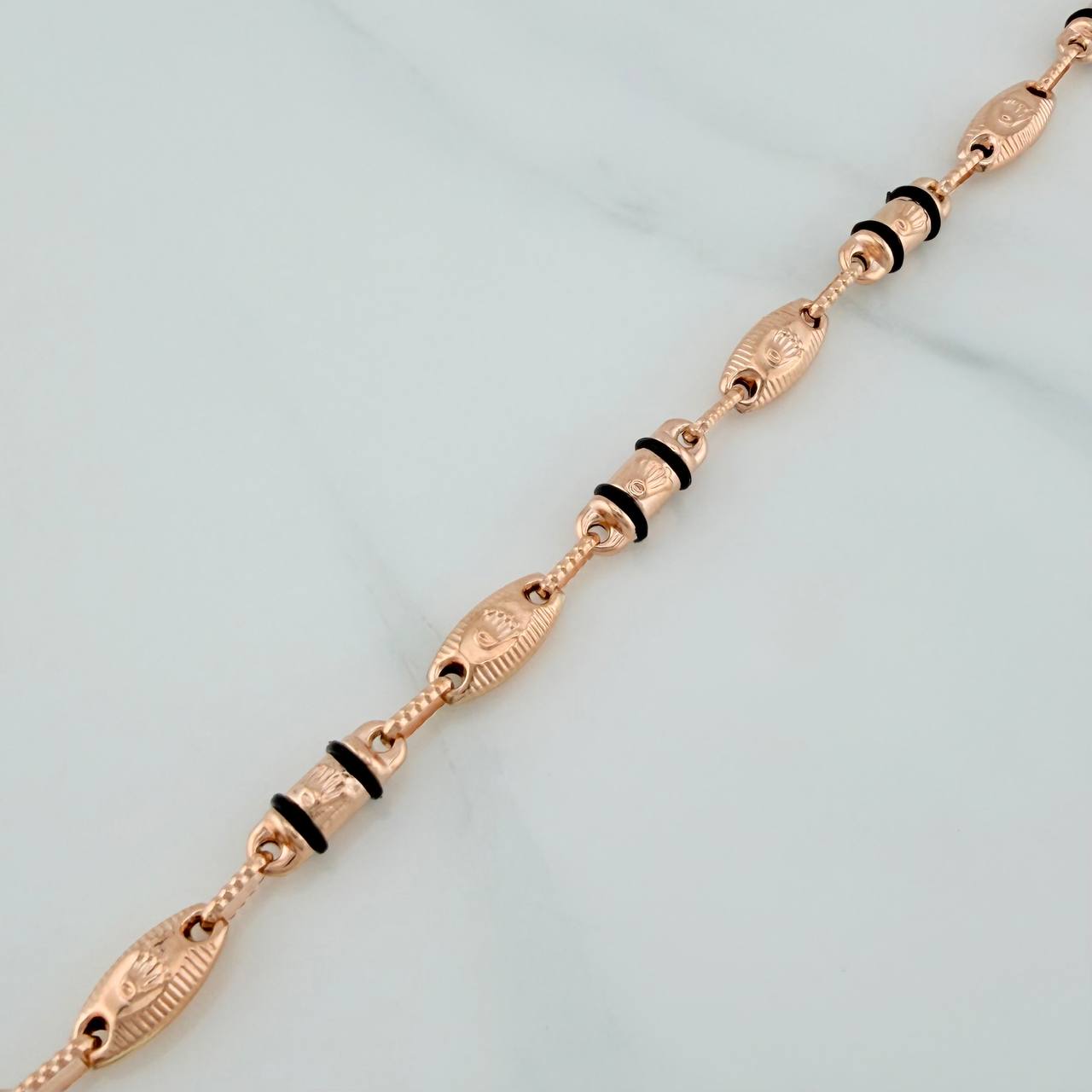 Pulso Rustico Corona 5.2gr / 21.1cm / 4.75mm Oro Rosa 18K $