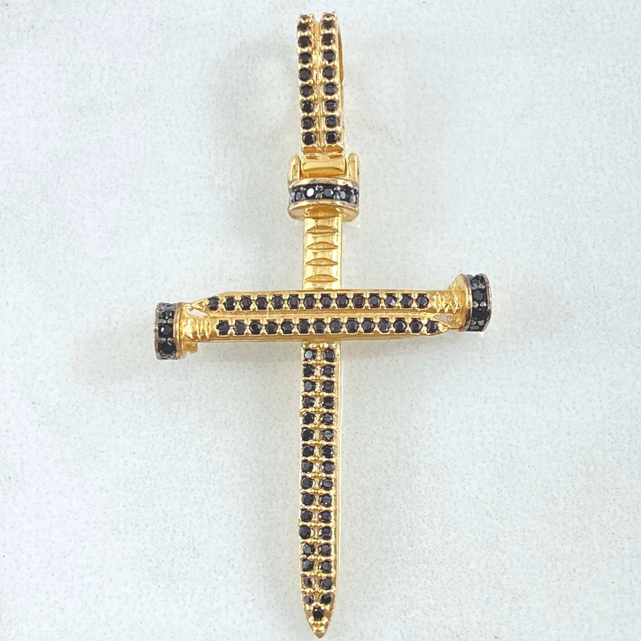 Dije Cruz Clavo 4.05gr / 4.7cm / Oro 18K