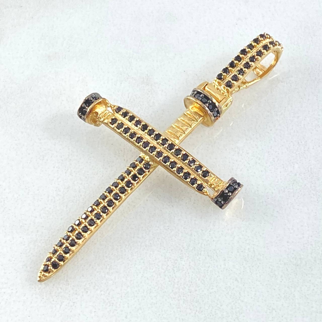 Dije Cruz Clavo 4.05gr / 4.7cm / Oro 18K