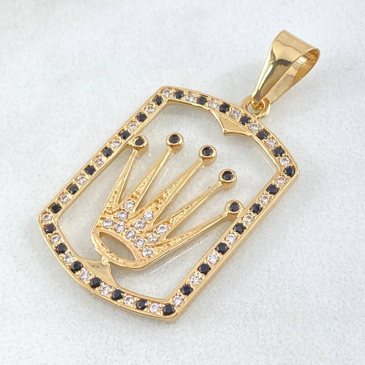 Dije Marco Rectangular Corona 4.15gr / 3.8cm / Oro 18K
