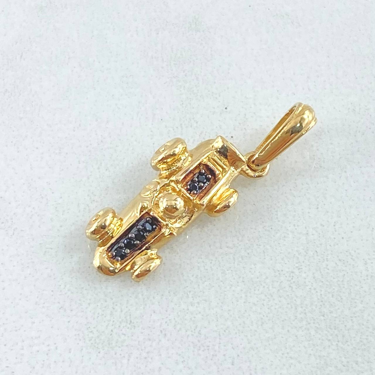 Dije Carro Formula Uno 1.55gr / 2.5cm / Oro 18K