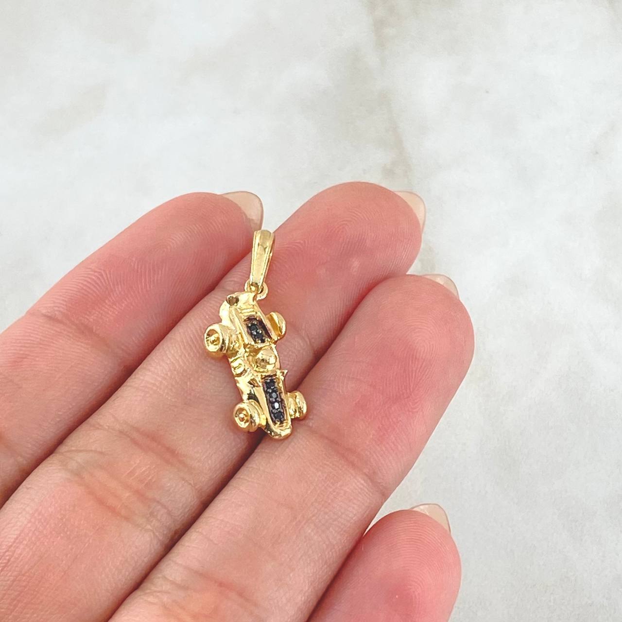 Dije Carro Formula Uno 1.55gr / 2.5cm / Oro 18K
