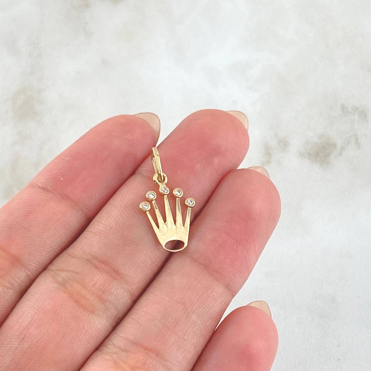 Dije Corona 0.75gr / 2cm / Oro 18K