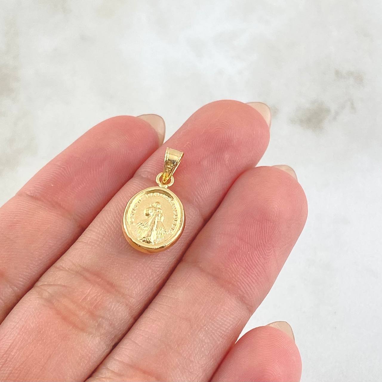Dije Jesús de la Misericordia 0.65gr / 2cm / Oro 18K