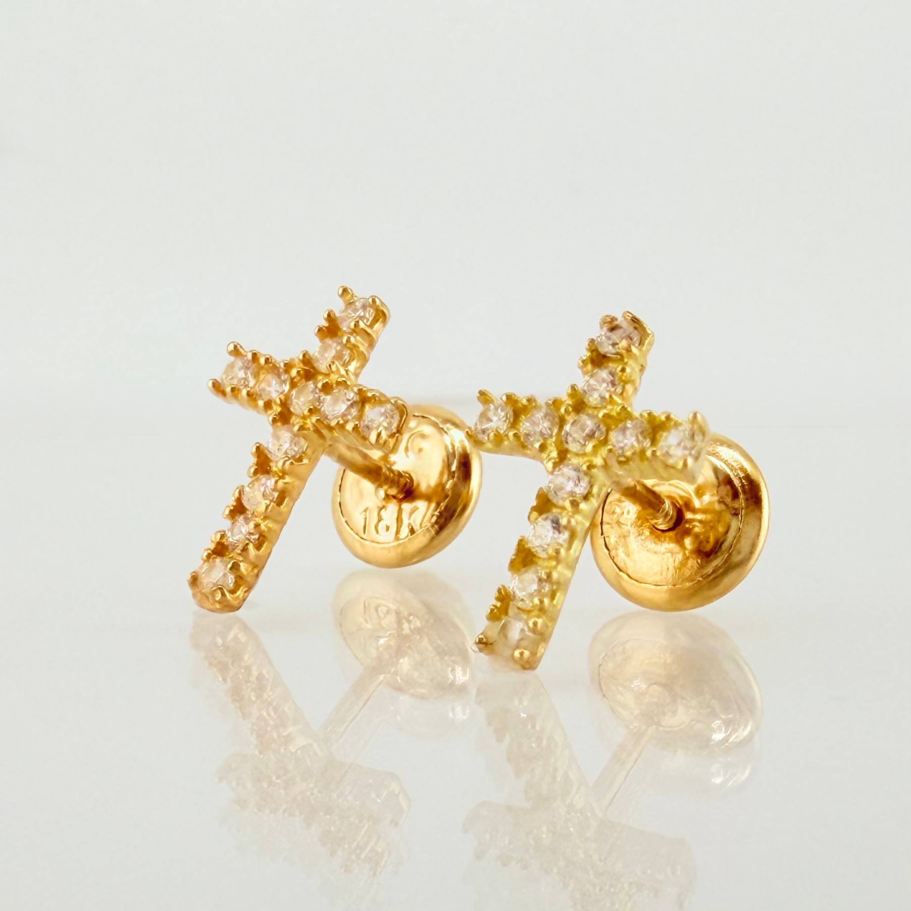 Topos Cruz Tupida 0.95gr / 10.3mm Oro Amarillo 18K *