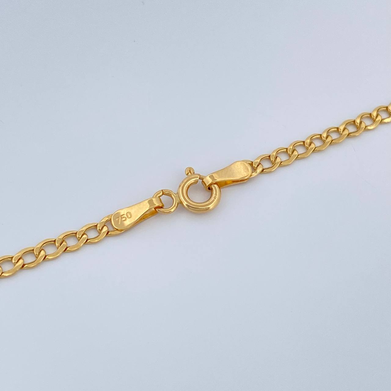 Cadena Cubana  2.85gr / 49.7cm / 2.49mm Oro Amarillo +1 18K %