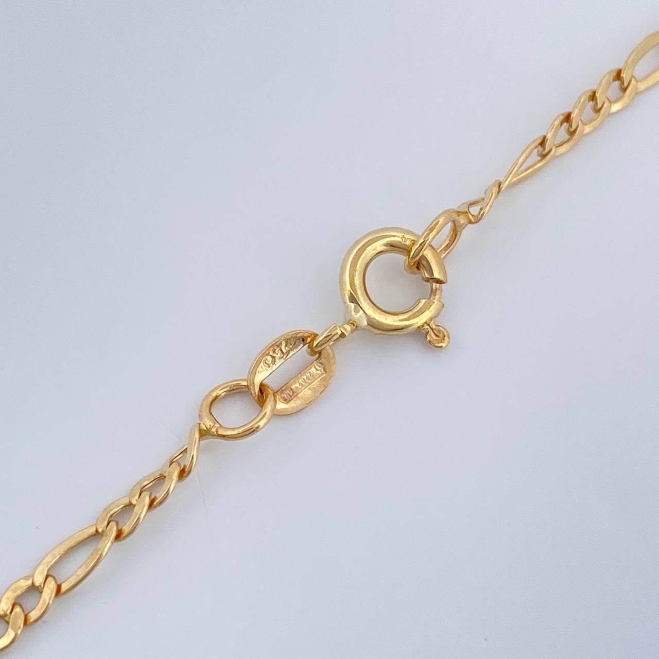 Cadena Figaro 3.9gr / 63.2cm / 2.46mm Oro Amarillo +1 18K %