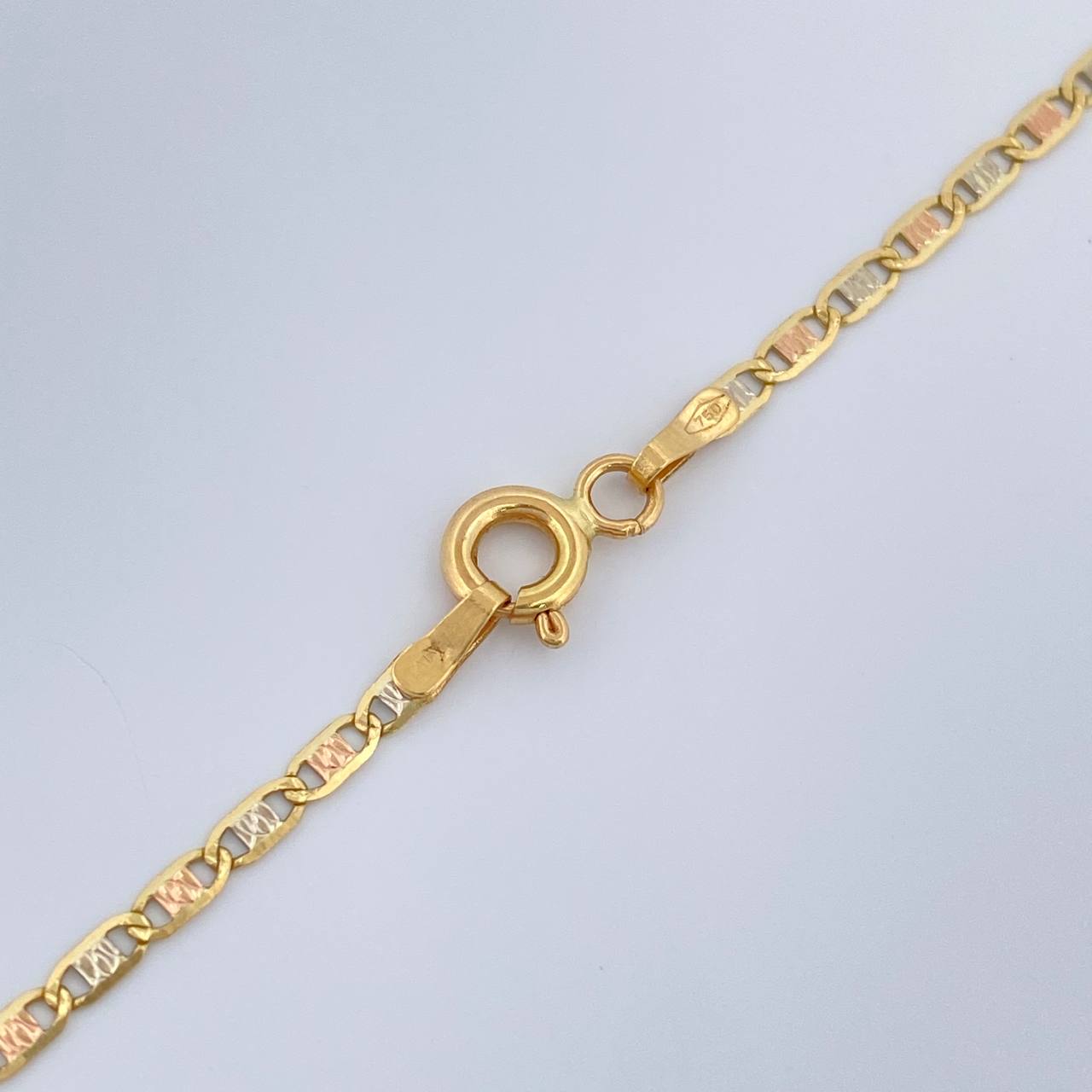 Cadena Escalera 2.75gr / 50.2cm / 1.9mm Tres Oros +3 18K %