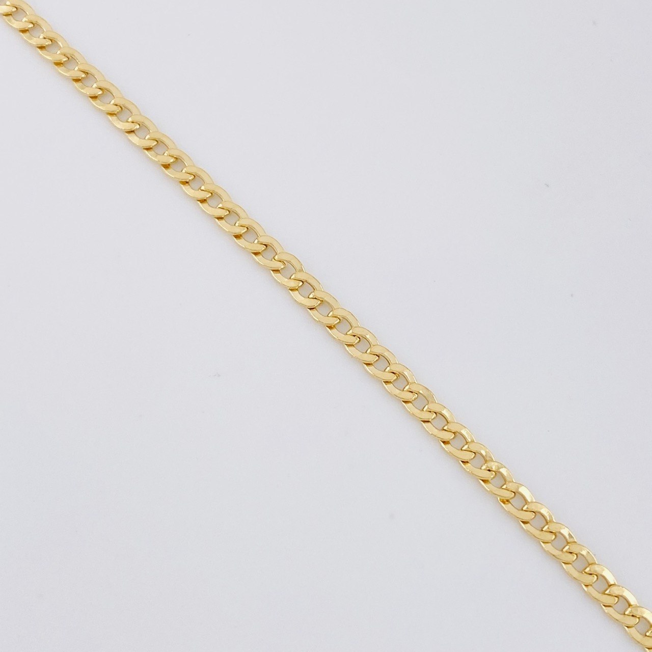Cadena Cubana 4.2g / 45cm / 2.8mm Oro Amarillo 18K