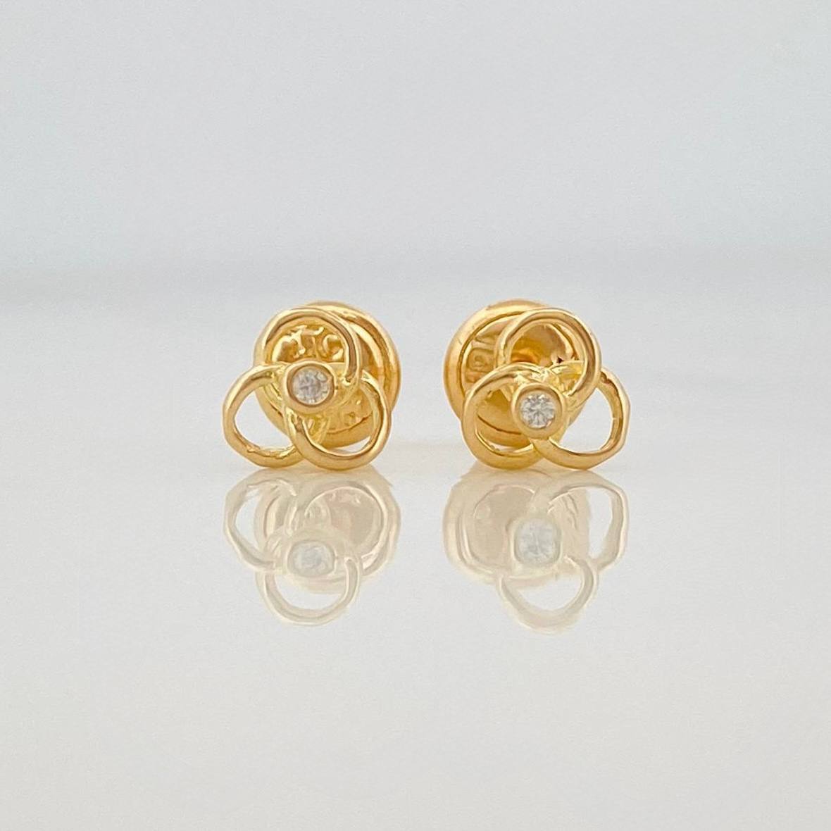 Topos Flor Espiral 0.75 g / 5.7 mm Oro Amarillo 18K