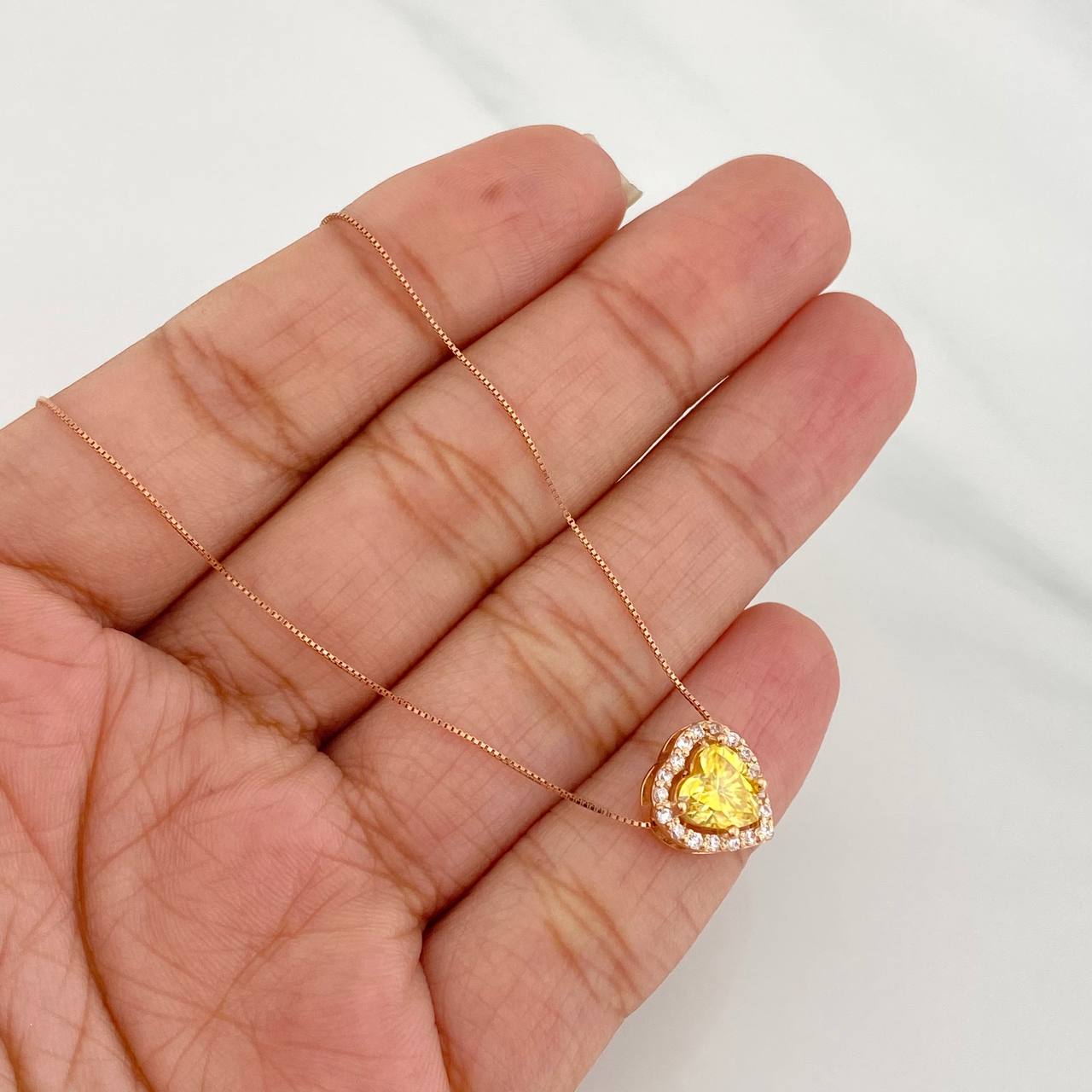 Cadena Veneciana Corazon Moisanita 1.68 qts 2.15g / 45cm / 0.6mm Oro Rosa 18K