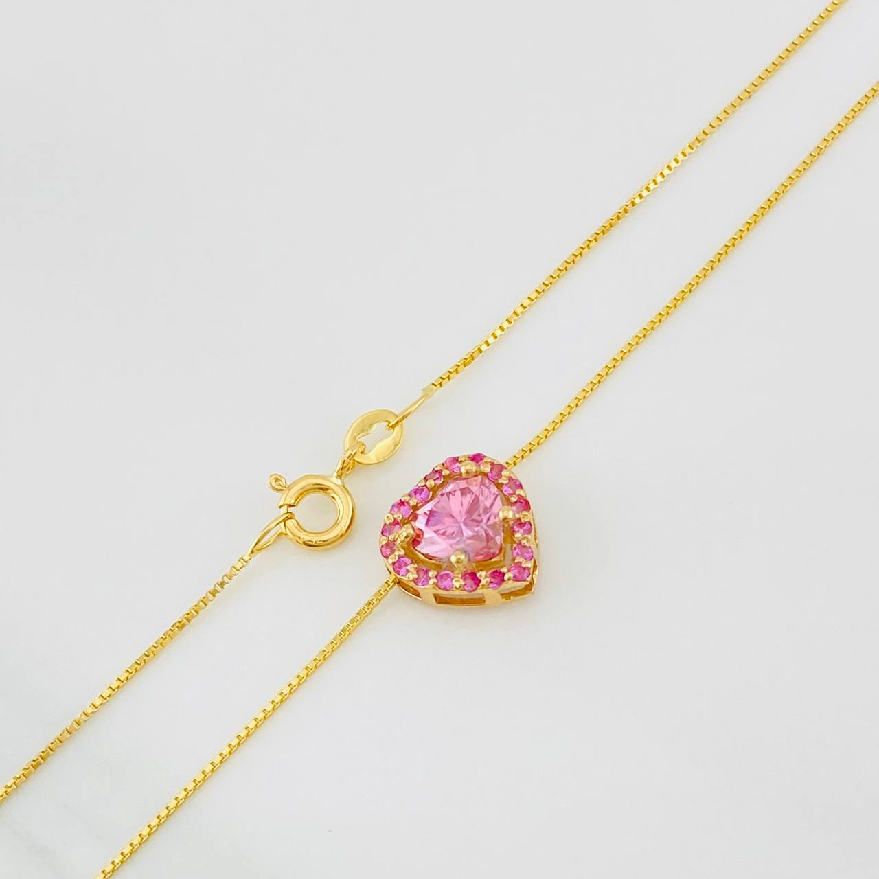 Cadena Veneciana Corazon Moisanita 1.18 qts 2.9g / 45cm / 0.7mm Oro Amarillo 18K