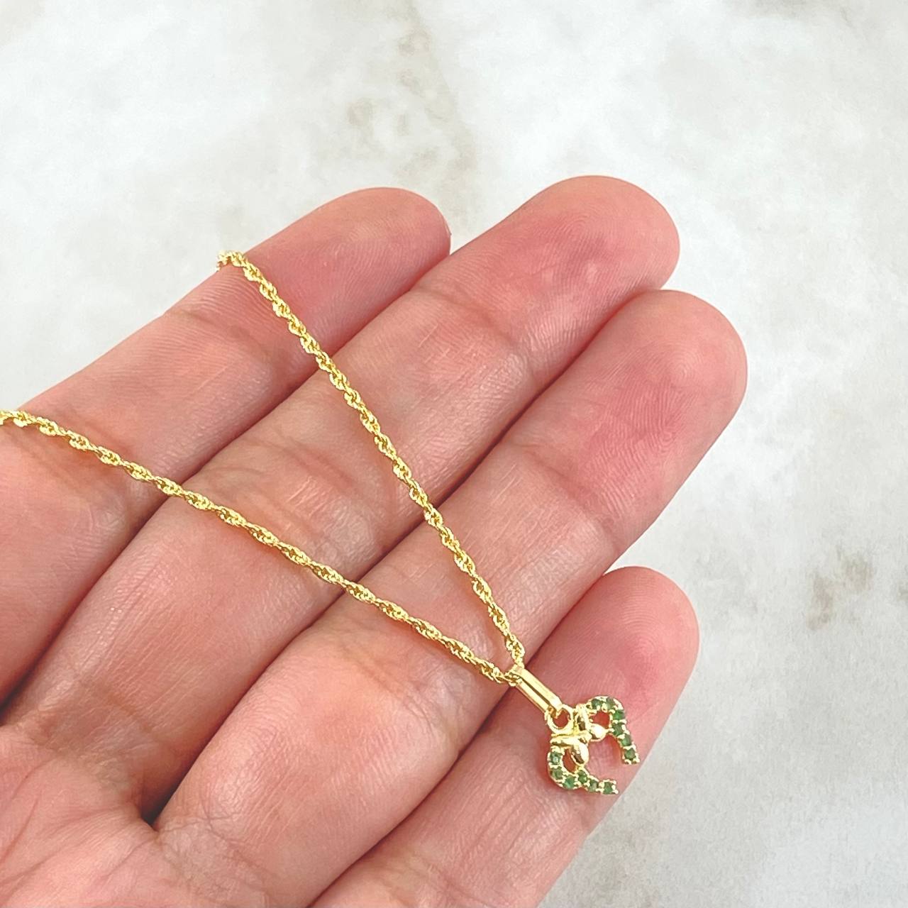 Set Cadena Lazo 0.9gr / 45cm + Dije Oreja Ratón 0.5gr / 1.4gr / Circones Verdes Oro 18K (Oferta)