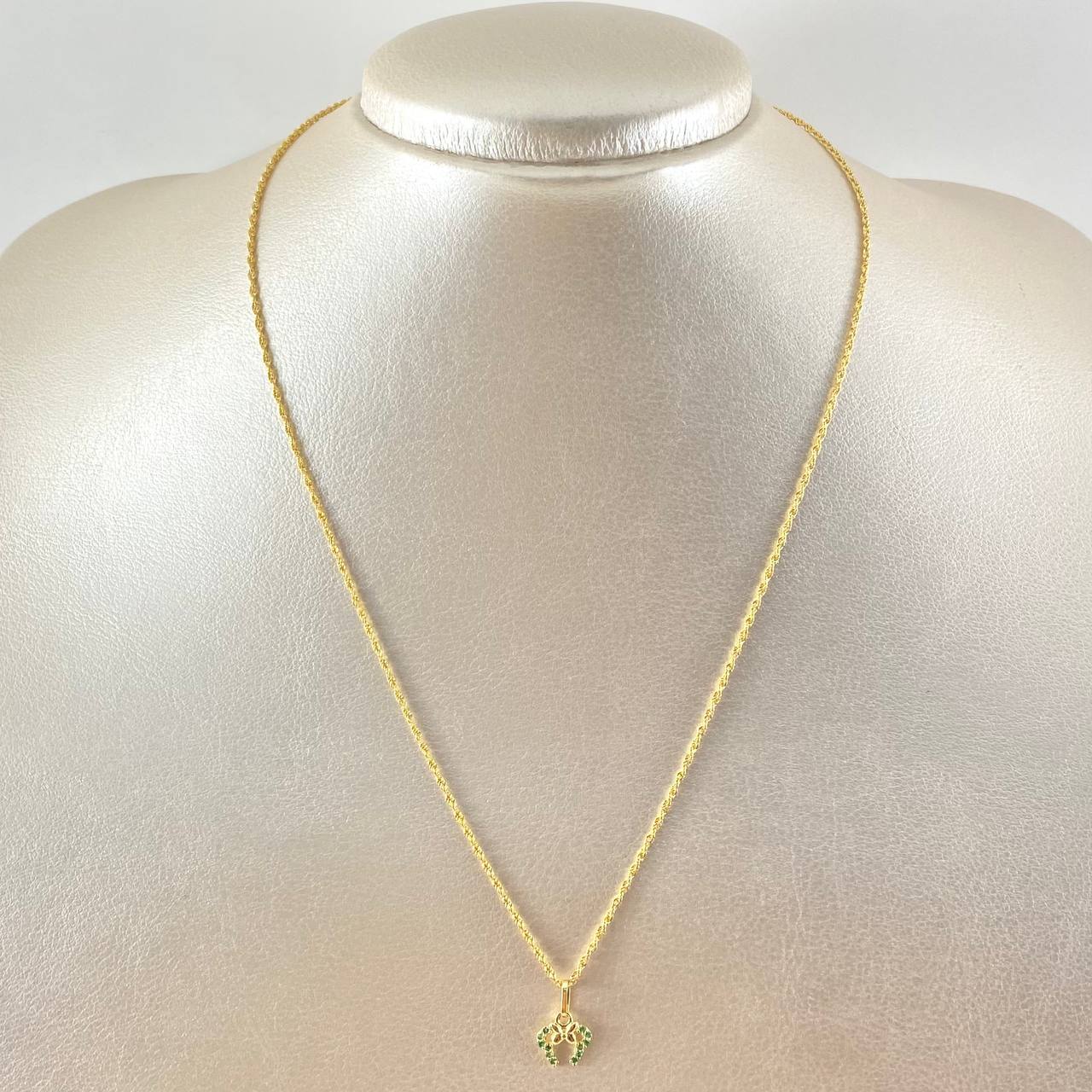 Set Cadena Lazo 0.9gr / 45cm + Dije Oreja Ratón 0.5gr / 1.4gr / Circones Verdes Oro 18K (Oferta)