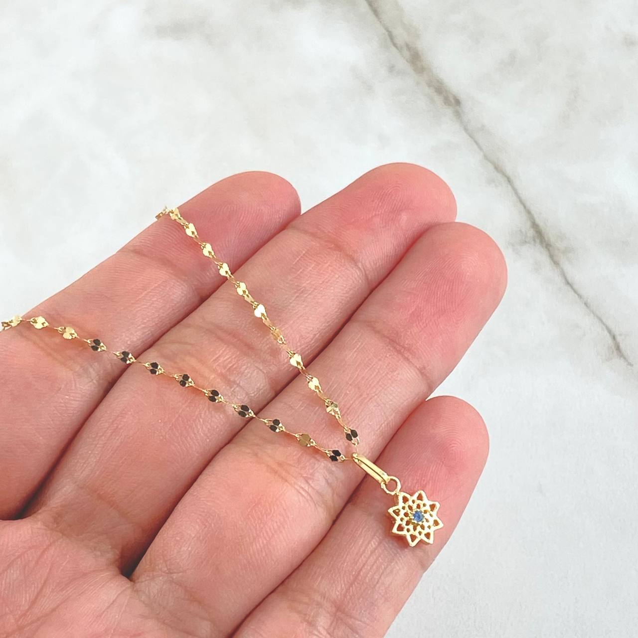 Set Cadena Flor Espejo 0.95gr / 50cm + Dije Flor Mandala 0.5gr / 1.45gr / Circon Azul Cielo Oro 18K (Oferta) -