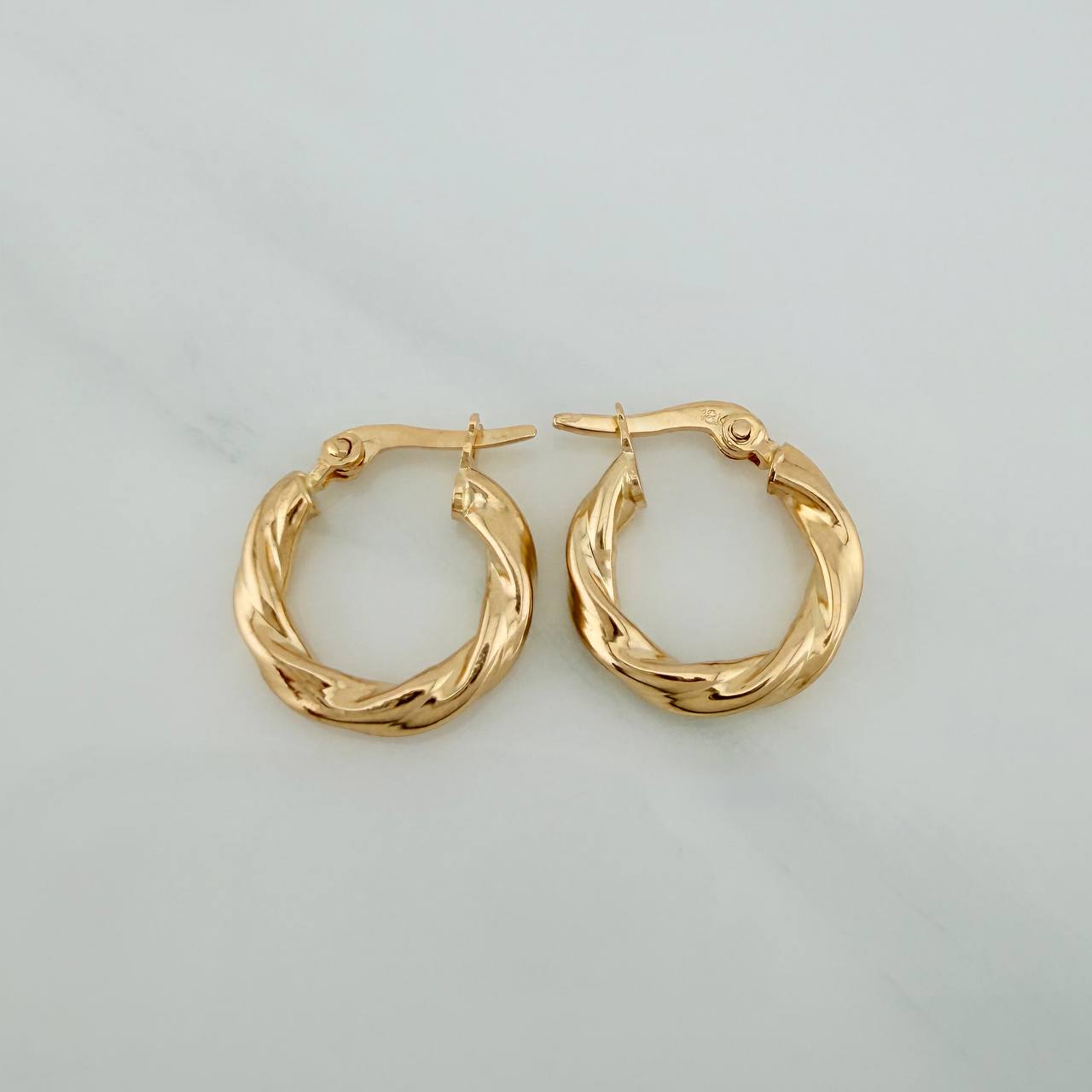 Candongas Mary 1.35gr / 1.5cm / Oro Amarillo 18K %