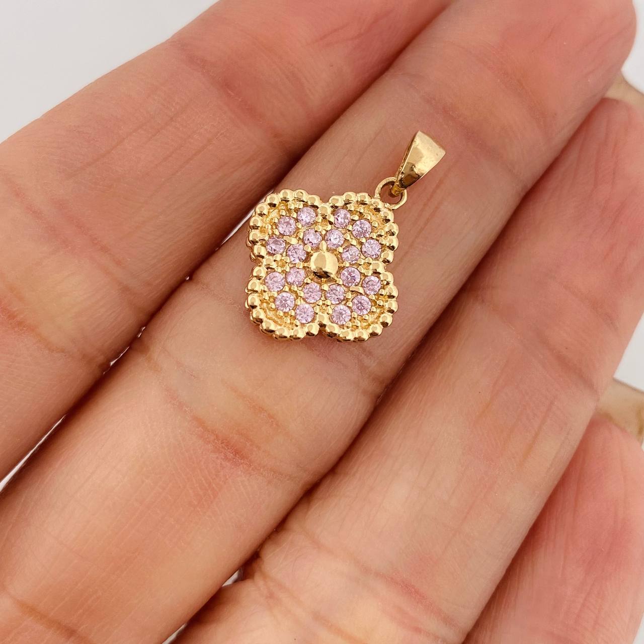 Dije Trebol 2.9 g / 2 cm Oro Amarillo 18K
