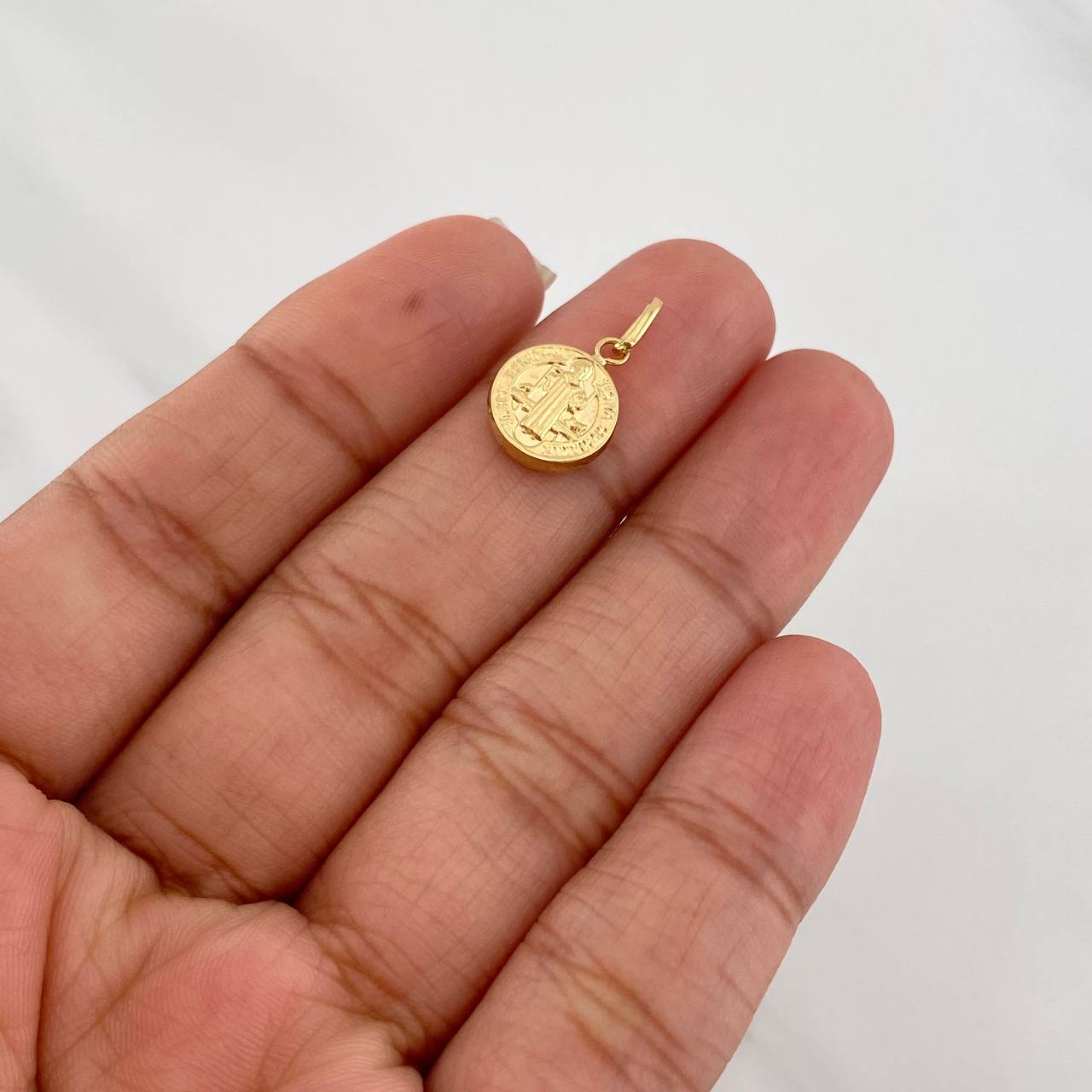 Dije San Benito 0.55g / 1.7cm Oro Amarillo 18K