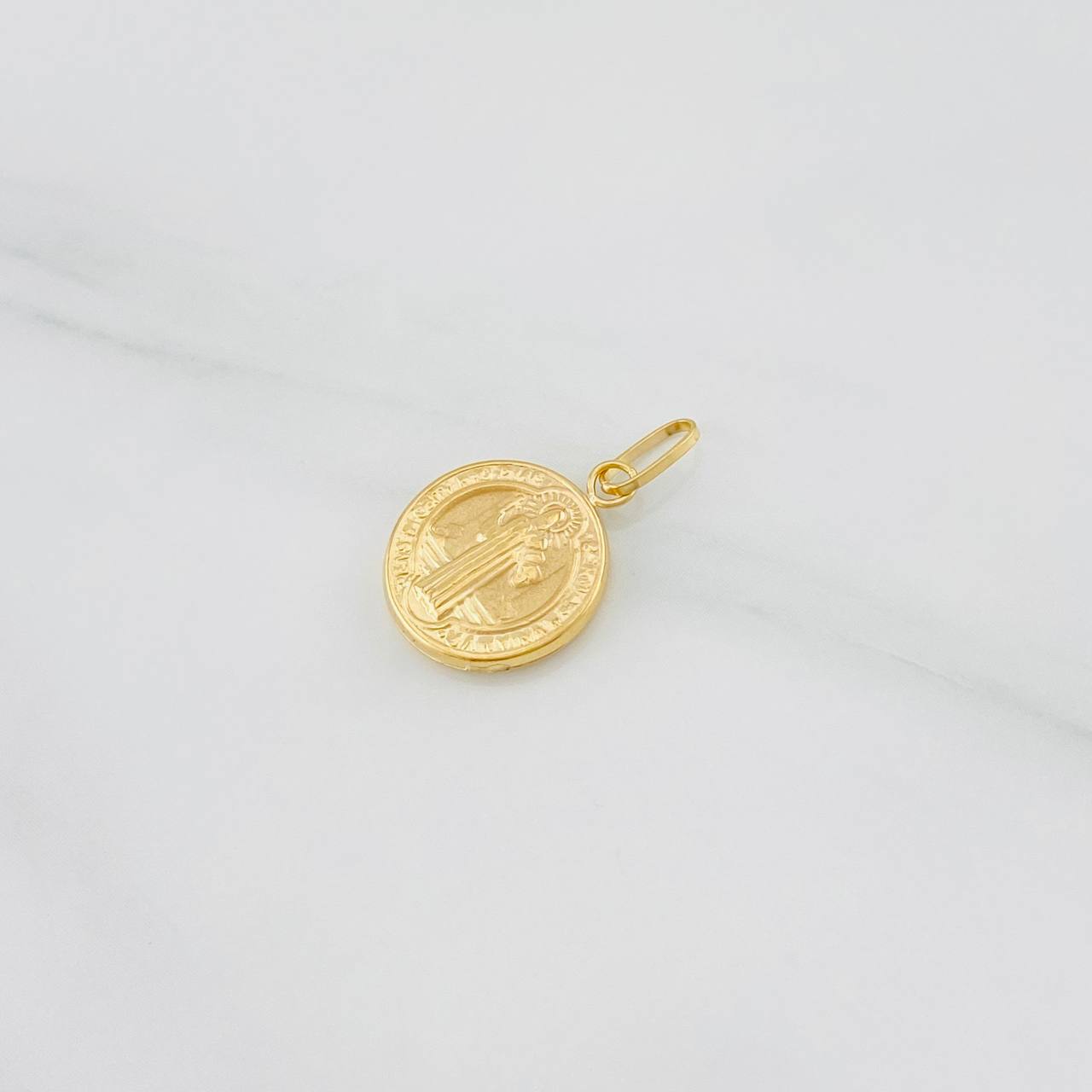 Dije San Benito 0.35g / 1.5cm Oro Amarillo 18K
