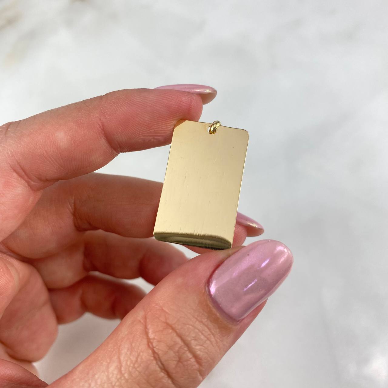 Dije Placa Rectangular Bordes Curvos 2.95gr / 3.5cm / 28mm-17mm Lisa Oro AmarilloႣ