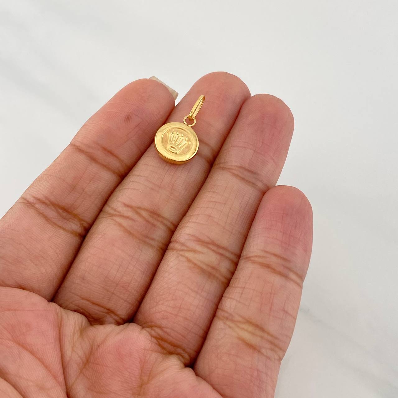 Dije Corona 0.6g / 1.8cm Oro Amarillo 18K