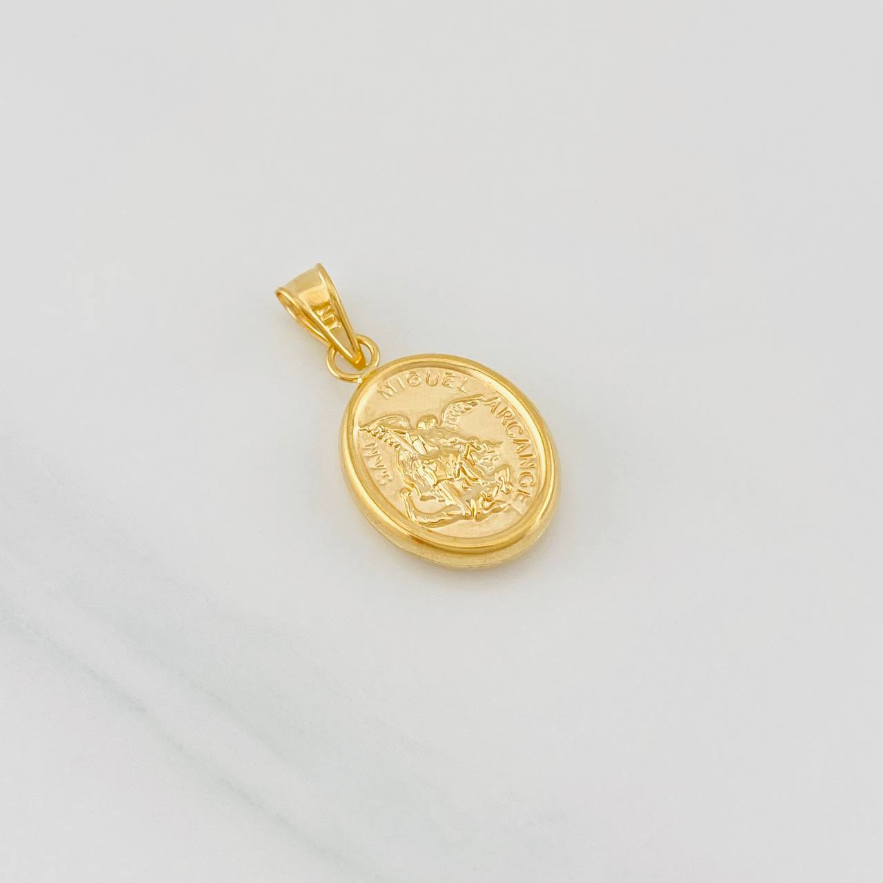 Dije San Miguel Arcangel 1.1g / 2.1cm Oro Amarillo 18K