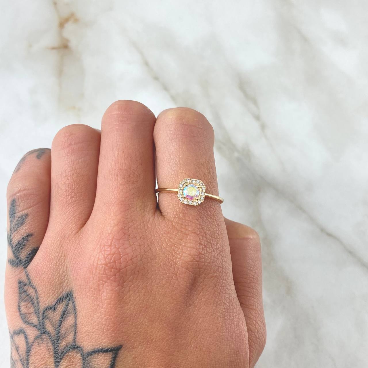Set Halo Cuadrado - Topos 0.7cm - Anillo T8 4.3gr Circones Tornasol Nac.Esp. Oro 18K