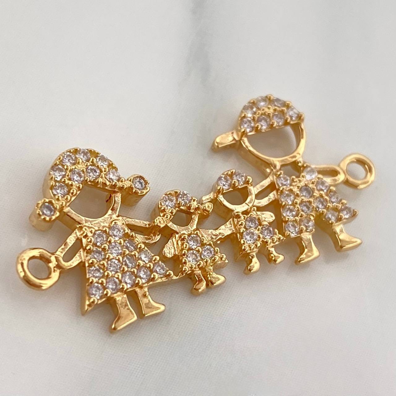Herraje Familia Silueta 1.95gr / 2.7cm / Oro Amarillo 18K %