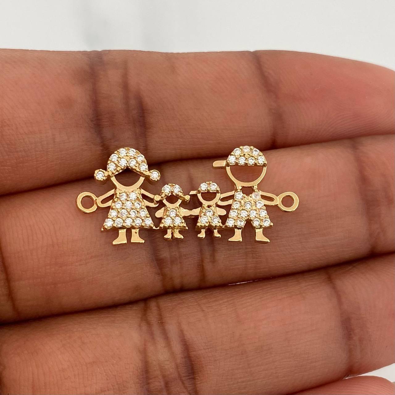 Herraje Familia Silueta 1.95gr / 2.7cm / Oro Amarillo 18K %