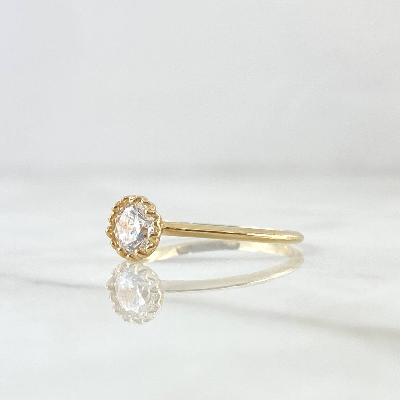 Anillo Solitario Atalaya Circular 1.55gr / T6 3/4 / Circon Blanco Oro Amarillo 18K