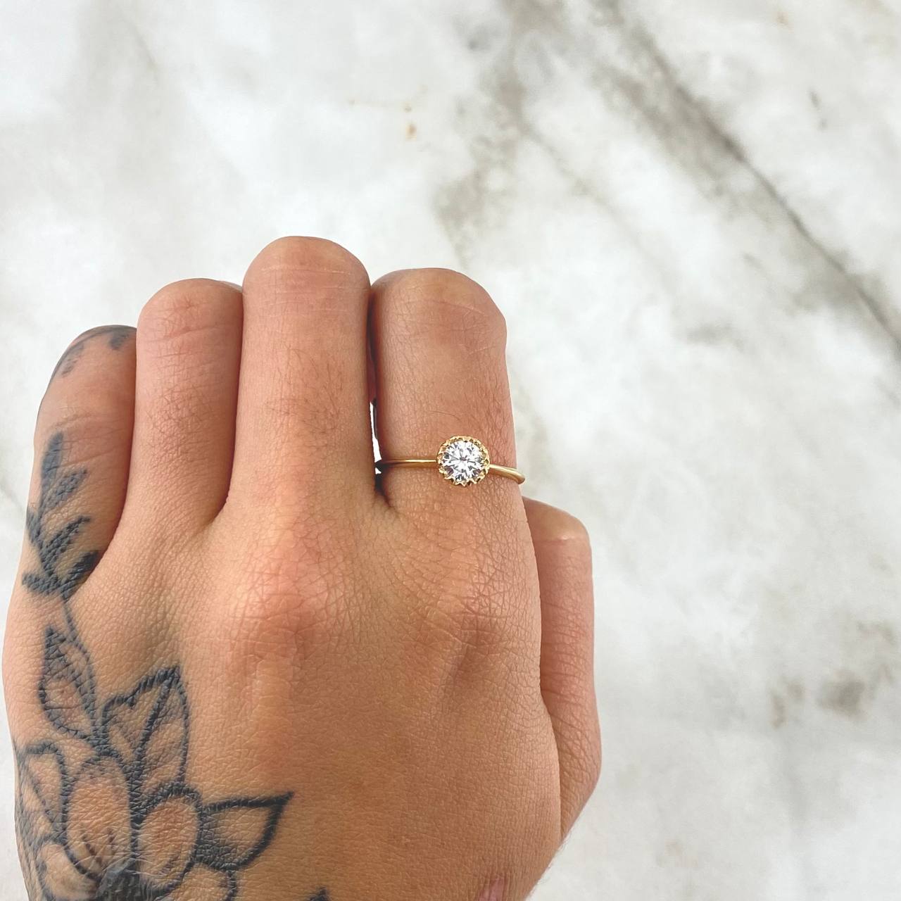 Anillo Solitario Atalaya Circular 1.55gr / T6 3/4 / Circon Blanco Oro Amarillo 18K