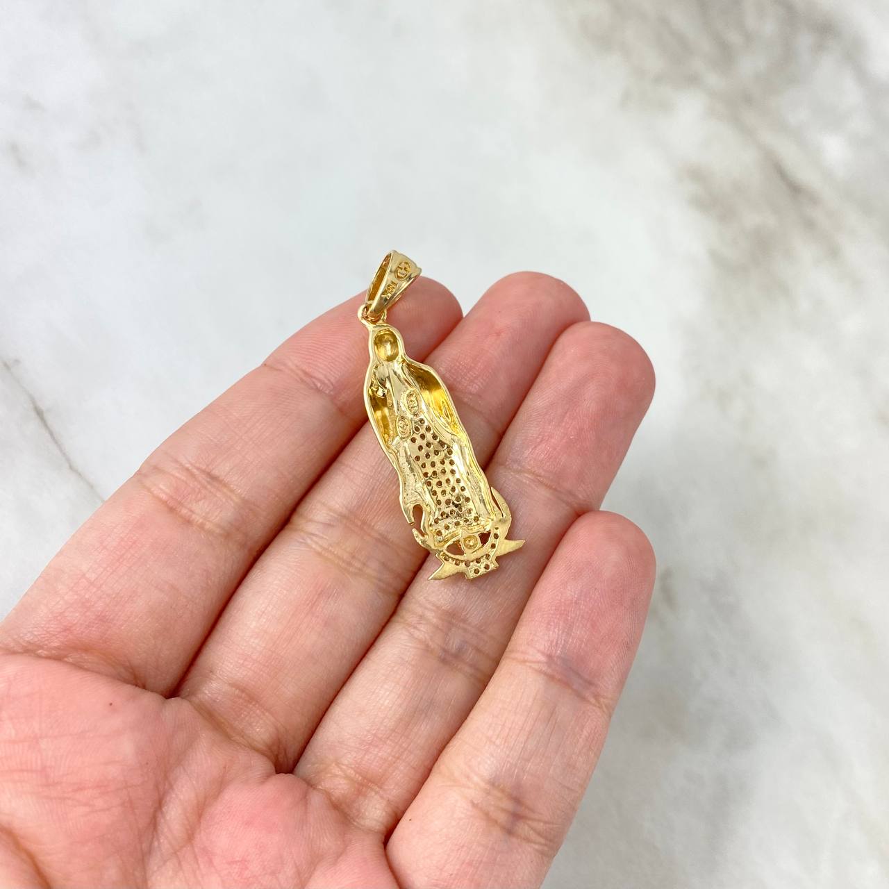 Dije Virgen de Guadalupe 5.3gr / 4cm / Circones Blancos Oro Amarillo ©