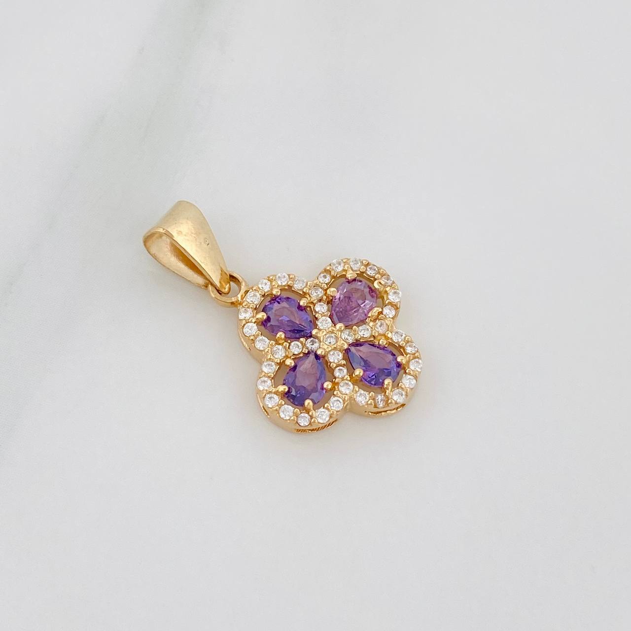 Dije Trebol 1.85 g / 2.2 cm Oro Amarillo 18K