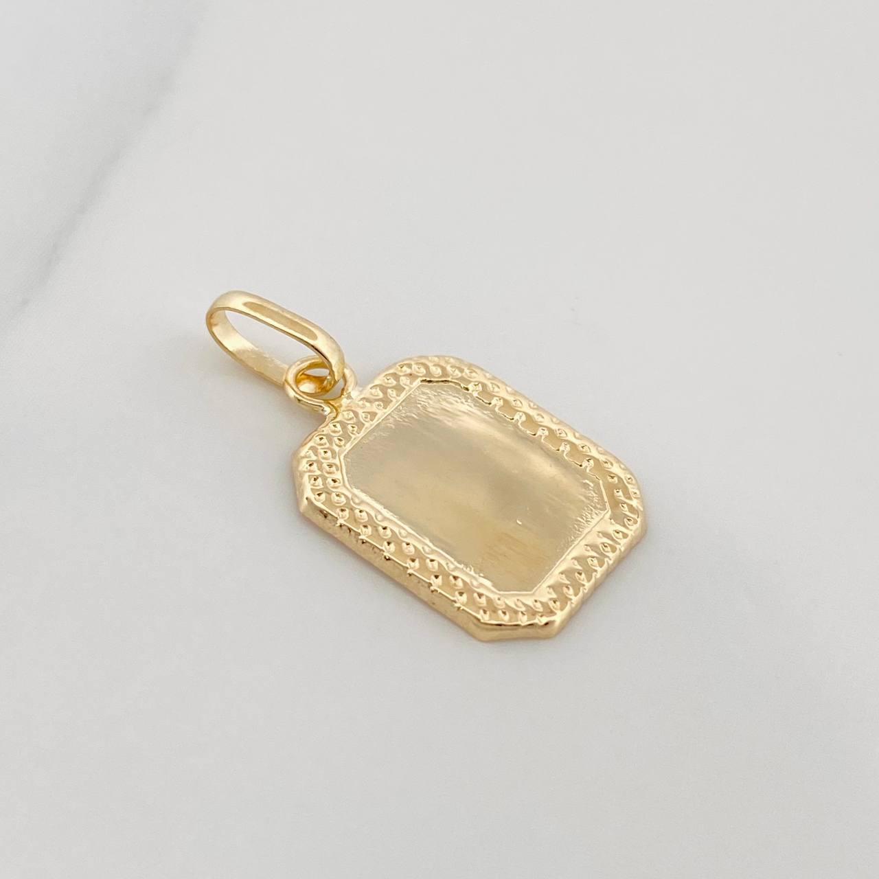 Dije Placa Bordeada 0.6 g / 2.1 cm Oro Amarillo 18K