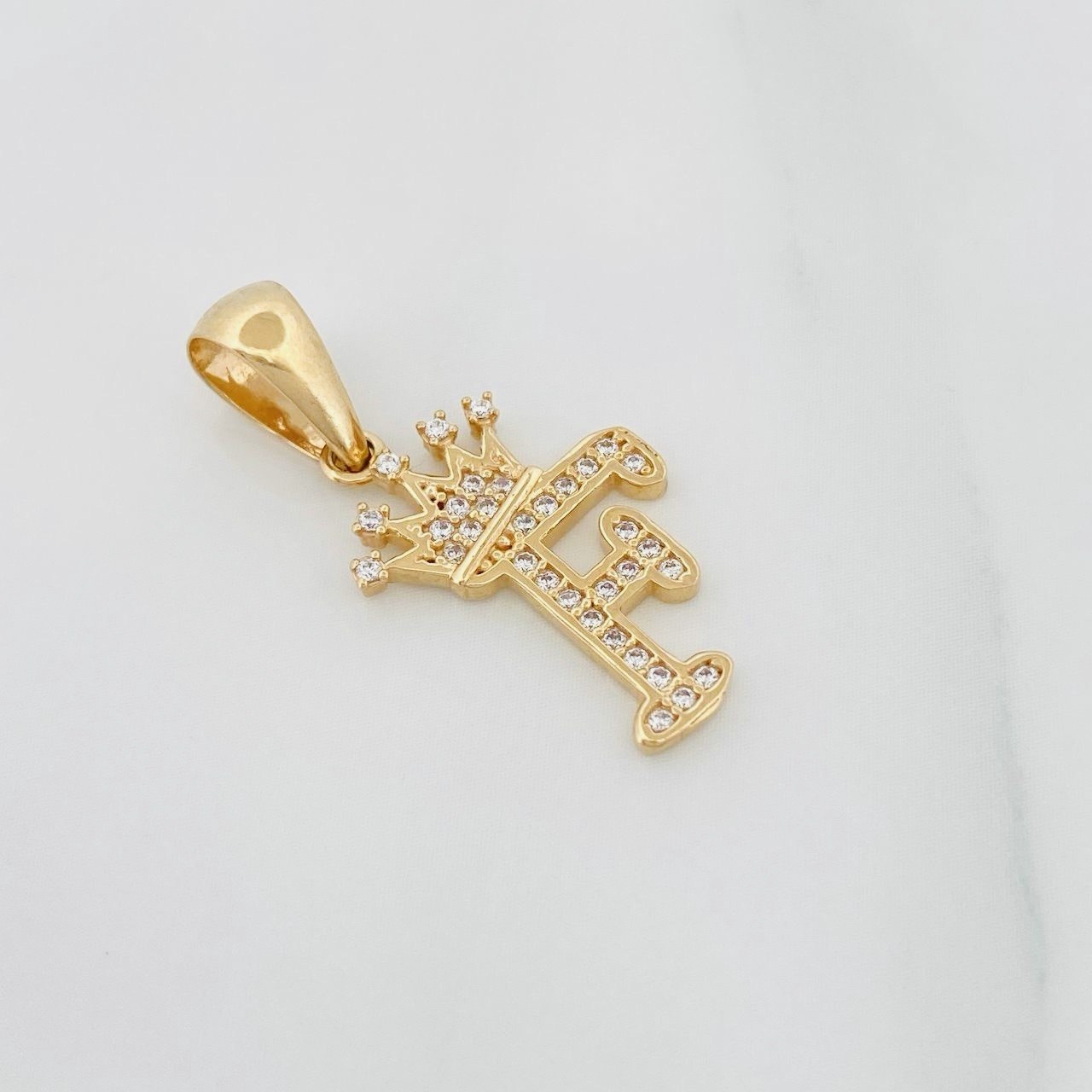 Dije Corona Letra F 1.55 g / 2.6 cm Oro Amarillo 18K