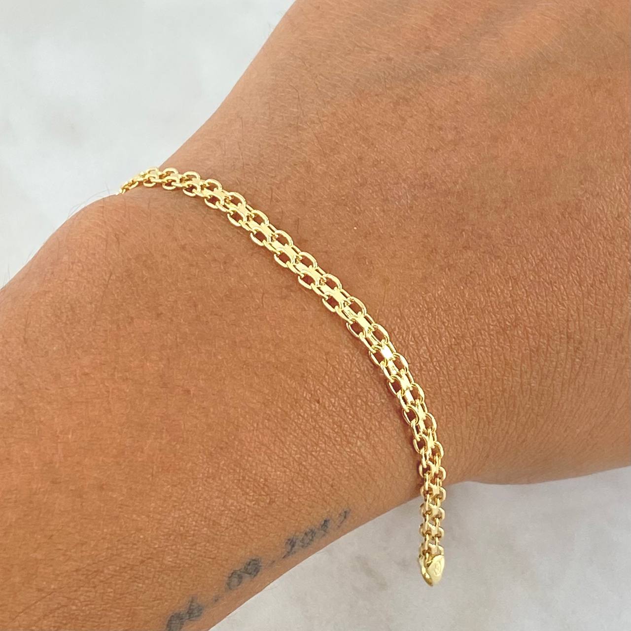 Pulso Cubano 2.3gr / 19cm / 3.2mm Oro Amarillo +1 18K