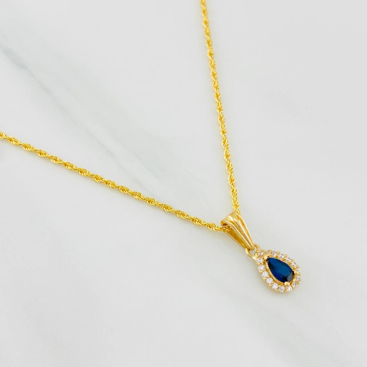 Set Cadena Lazo + Dije Halo Lagrima / 1.7g / 50cm Oro Amarillo 18K